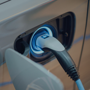 Elektro auto uzlāde